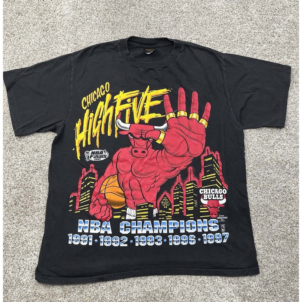 Vintage Chicago Bulls 1997 NBA Champions High Five Fingers Skyline Size XL NBA